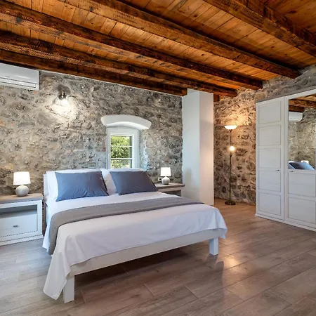 Hotel Grandpa's Heritage Kastel Stafilic
